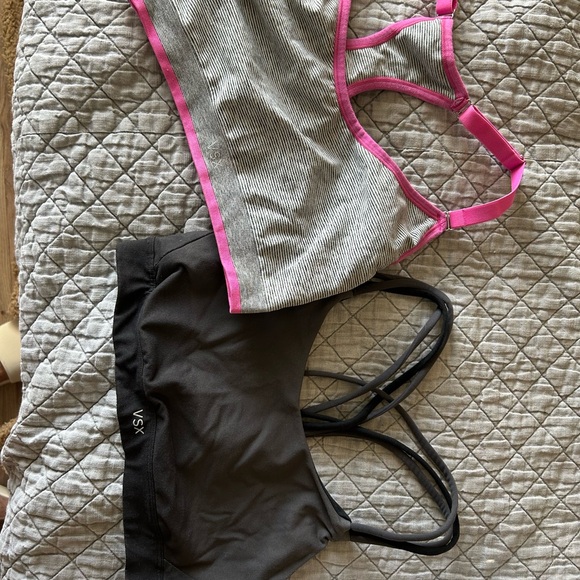 2 medium Victorias Secret VTX bras - Picture 2 of 7